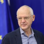 b0fc2f796530e9a6285fa14aa958d83d