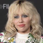 МАЙЛИ САЙРЪС