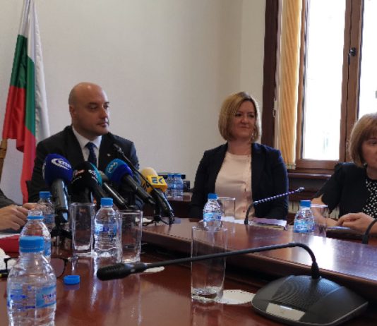 Правосъдният министър предлага законодателна промяна за насилието по време на интимна връзка