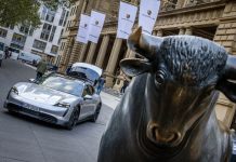 „Порше“ отваря първата си луксозна станция за зареждане на електромобили в Германия