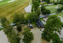 Бурята „Ханс“ продължава да причинява сериозни щети в Северна Европа