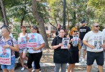 Съдът гледа постоянен арест за близнаците от Цалапица, протестите продължават