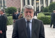 ГЕРБ искат две оставки от Вежди Рашидов