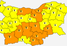 Оранжев код за температури над 40 градуса в 10 области в страната