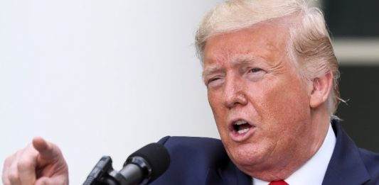 Около 50% от републиканците в САЩ не биха гласували за Тръмп, ако той бъде осъден