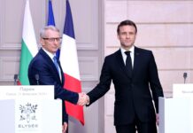 Президентът Макрон към премиера Денков: Благодаря за куража при осъществяването на реформите и европейския път на България