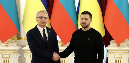 Денков към Зеленски:Подкрепата ни за Украйна е защита за нас самите