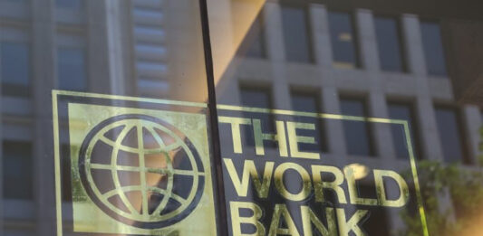 Световната банка с тежка критика за България: Събираемостта на ДДС е ниска, растежът се бави