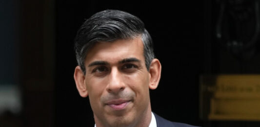 Руши Сунак намекна, че Борис Джонсън може да се върне в политиката