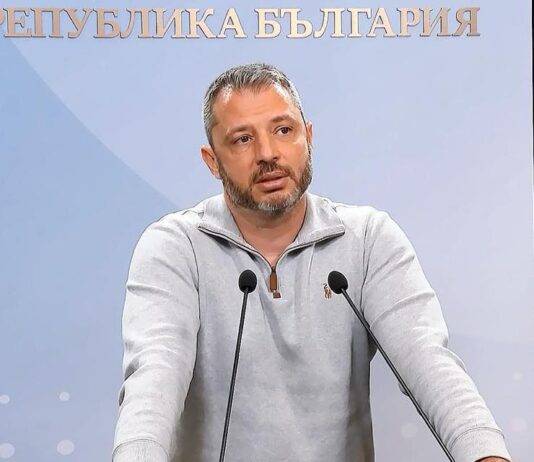 Добрев към Денков: Не те ли е срам да си правиш евин политически ПР на гърба на жертвите в Киев