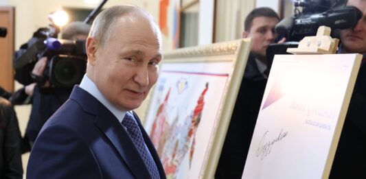 Путин приветства героите, които се бият в Украйна, и превъоръжаването на Русия