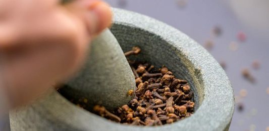 Чудодейните свойства на карамфила