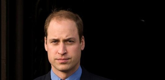 Принц Уилям няма да присъства на мемориалната служба в памет на кръстника си