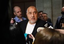 Борисов предупреди, че постът външен министър може да провали ротацията