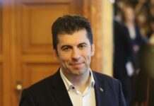 Кирил Петков: ГЕРБ правят моноспектакли, за да стигнат до избори