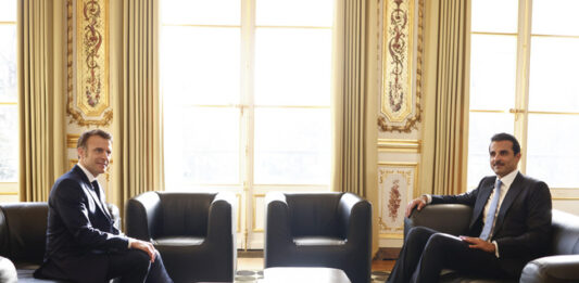 Емирът на Катар обсъди войната в ивицата Газа с Еманюел Макрон