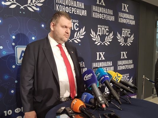 Пеевски: Ротацията е безсмислена, ако ПП-ДБ вземат още едно министерство