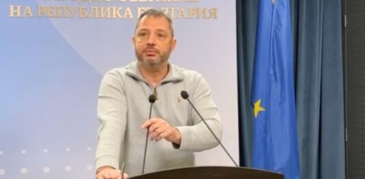 Д. Добрев за ПП: Финансираха войната на Путин с 6 млрд. долара