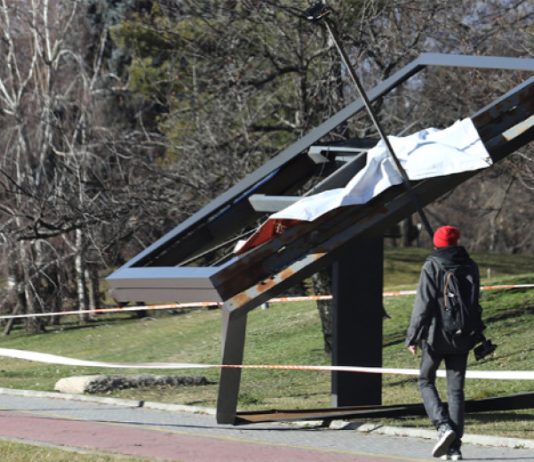 Жълт и оранжев код за силен вятър в почти цялата страна