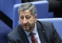 Христо Иванов: Пеевски иска да тласне към избори. Демонстрира, че може да събори правителството