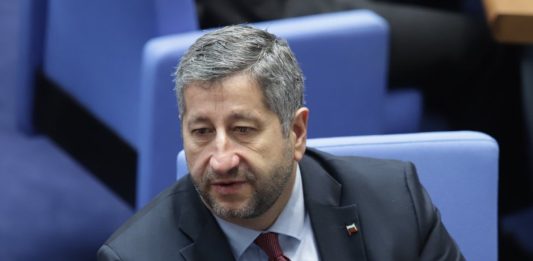 Христо Иванов: Държим да има документални гаранции за продължаване на реформите след ротацията