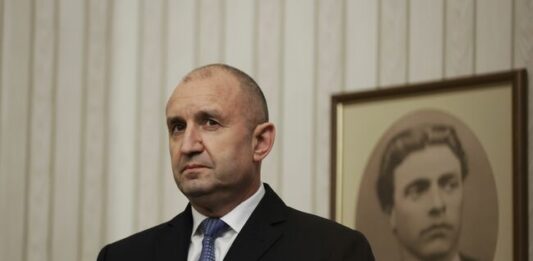 Президентът: Късно е за молби за избори 2 в 1