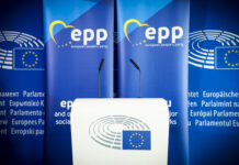 Групата на ЕНП в ЕП призовава ЕС повече да не признава Путин за президент