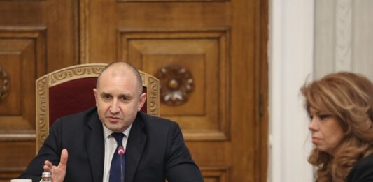 Радев към ПП-ДБ: Склонни ли сте да подкрепите първия мандат на ГЕРБ или ще повторите сценария отпреди 9 месеца?