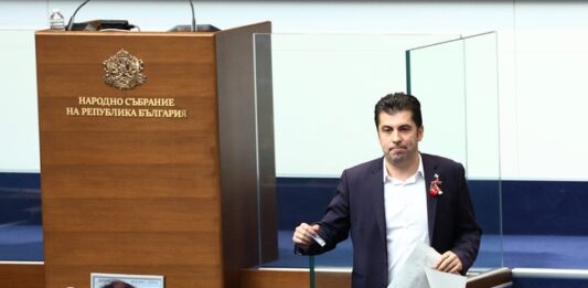 Кирил Петков: Подаваме оставка, както бяхме обещали