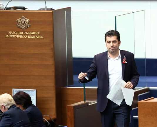 Кирил Петков: Подаваме оставка, както бяхме обещали