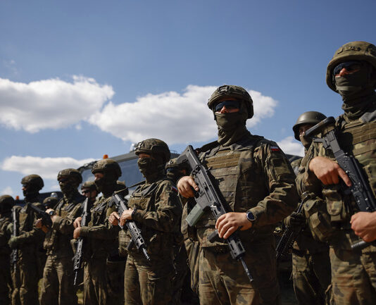 Войски на НАТО пресичат река Висла в рамките на голямо военно учение