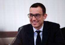 Увеличават с 35% заплатите на медиците в общинското и детското здравеопазване в София