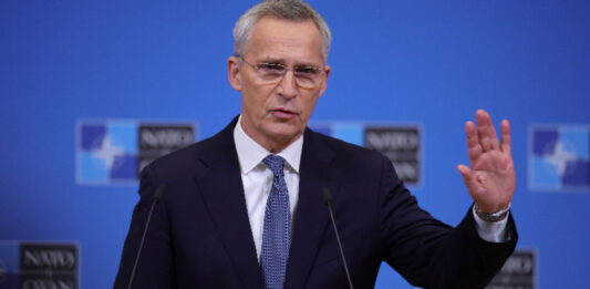 НАТО се дистанцира от Макрон за изпращане на войски в Украйна