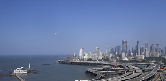 Индия, новият любимец на бизнеса и инвеститорите в Азия