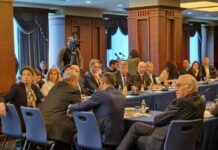 Страховете, че предлагането на електроенергия няма да компенсира търсенето, са нереални, заяви председателят на КЕВР Иван Иванов