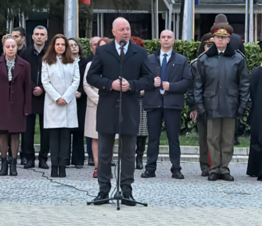 Росен Желязков прие в Казанлък почетния караул в навечерието на Националния празник 3-ти март