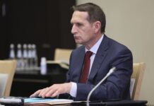 Началникът на руското разузнаване заяви, че опозиционният лидер Алексей Навални е починал от естествена смърт