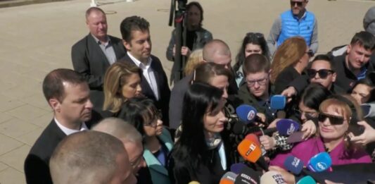 Преговорите между ГЕРБ-СДС и ПП-ДБ ще продължат още този следобед