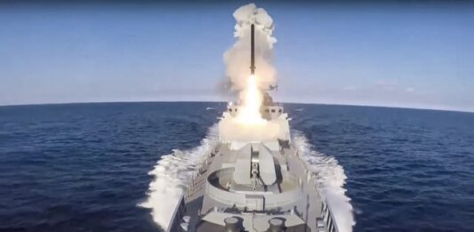 Взривове отекнаха тази сутрин в няколко украински области