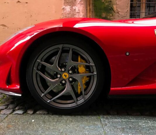 Откриха луксозно Ферари, откраднато преди близо 30 години