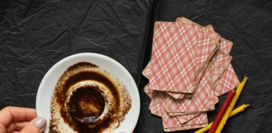 Гледането на кафе: Турската традиция, популярна колкото Tinder