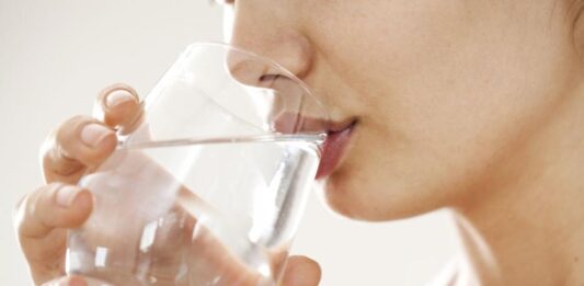 От колко вода се нуждае нашето тяло