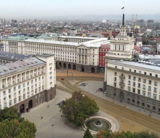 Президентът Румен Радев ще връчи мандата за съставяне на правителство на ГЕРБ-СДС