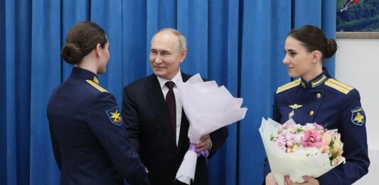 Путин: Скъпи жени, способни сте да преобразите света с красота, мъдрост и духовна щедрост