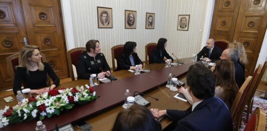 Мария Габриел: Имаме нужда от стабилност, но трябва да се стъпва на принципна основа