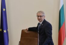 Премиерът: Здравната каса и Министерството на финансите осигуриха безплатна терапия на сърдечните заболявания