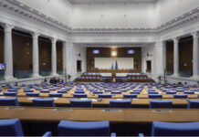 Петима министри на контрол и три отчета в парламента