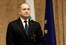 Радев връчва на ПП-ДБ втория мандат в сряда