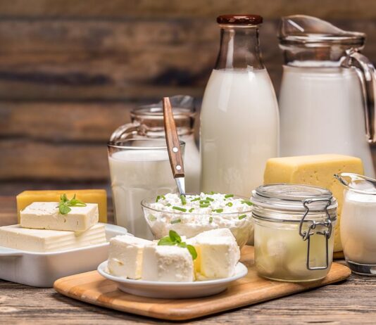 Как да разпознаваме истинското от фалшивото сирене?