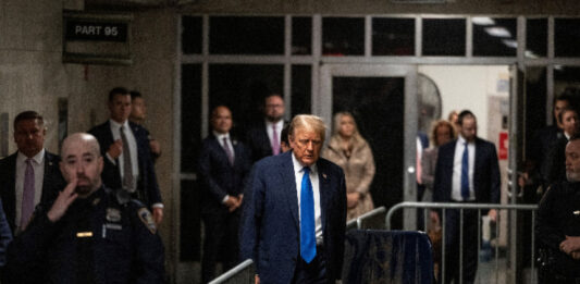 Започнаха встъпителните изявления по наказателното дело срещу Тръмп